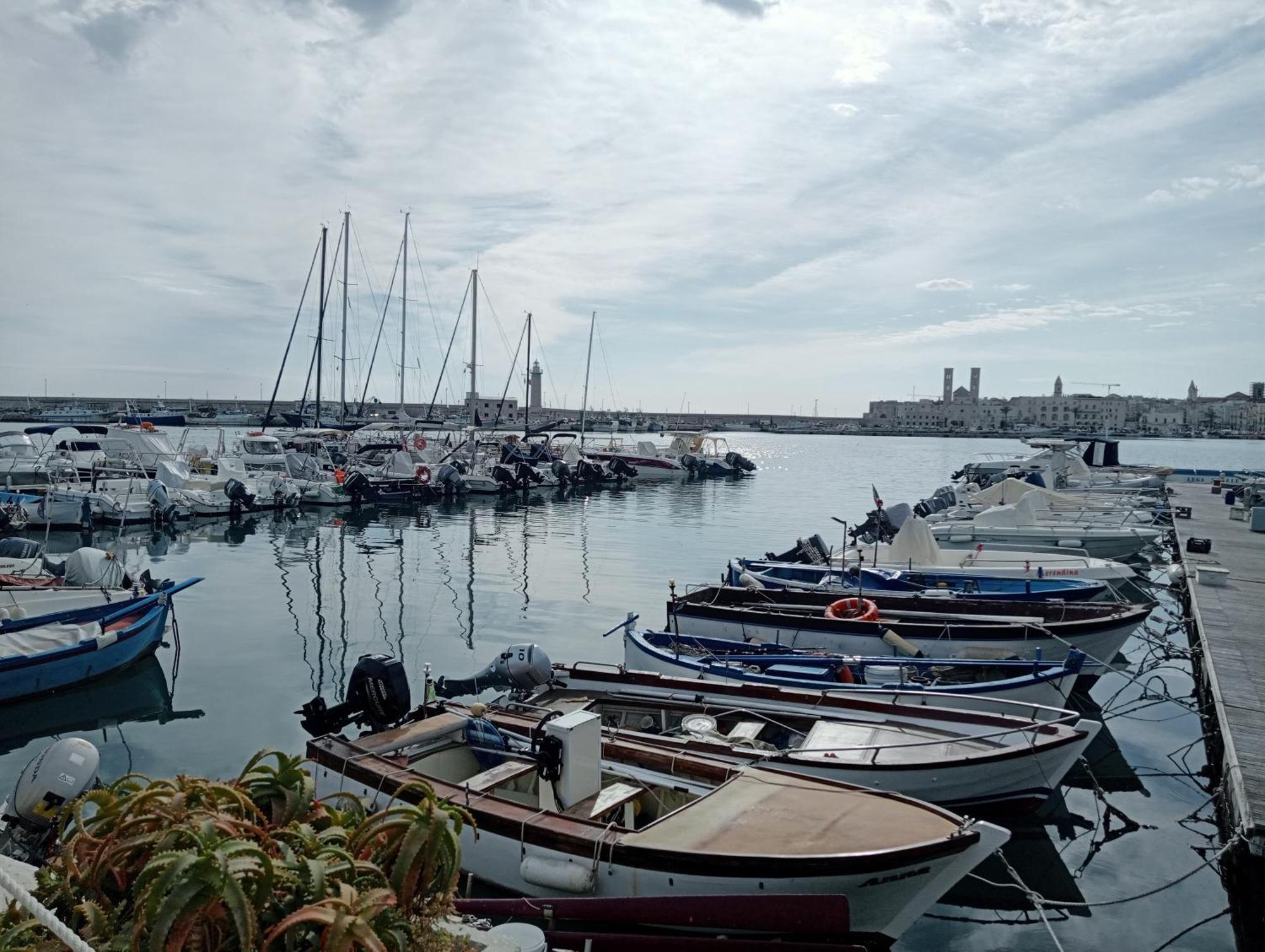 Appartamento Centrale Molfetta Esterno foto
